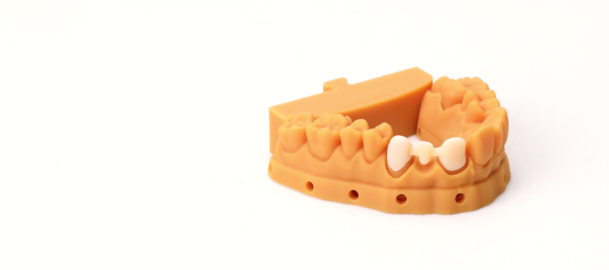 收縮率士0.05低收縮率，模型尺寸變化小，穩定性高